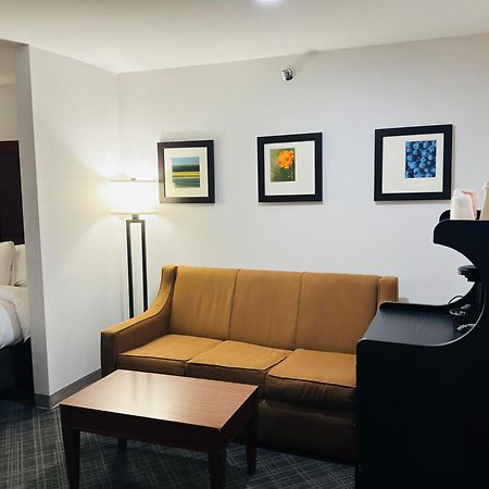 Comfort Suites Plymouth Near Us-30 Eksteriør billede