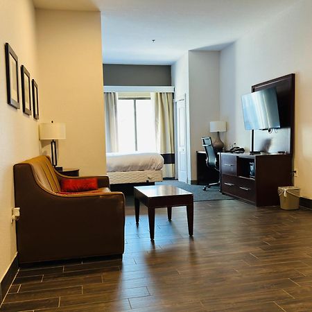 Comfort Suites Plymouth Near Us-30 Eksteriør billede