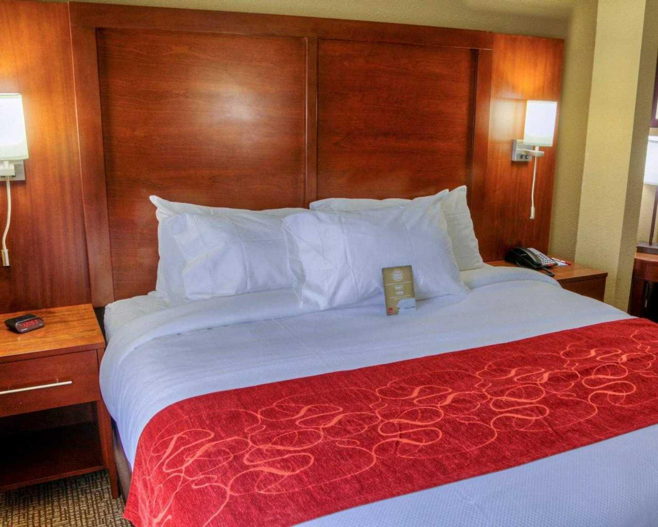 Comfort Suites Plymouth Near Us-30 Eksteriør billede
