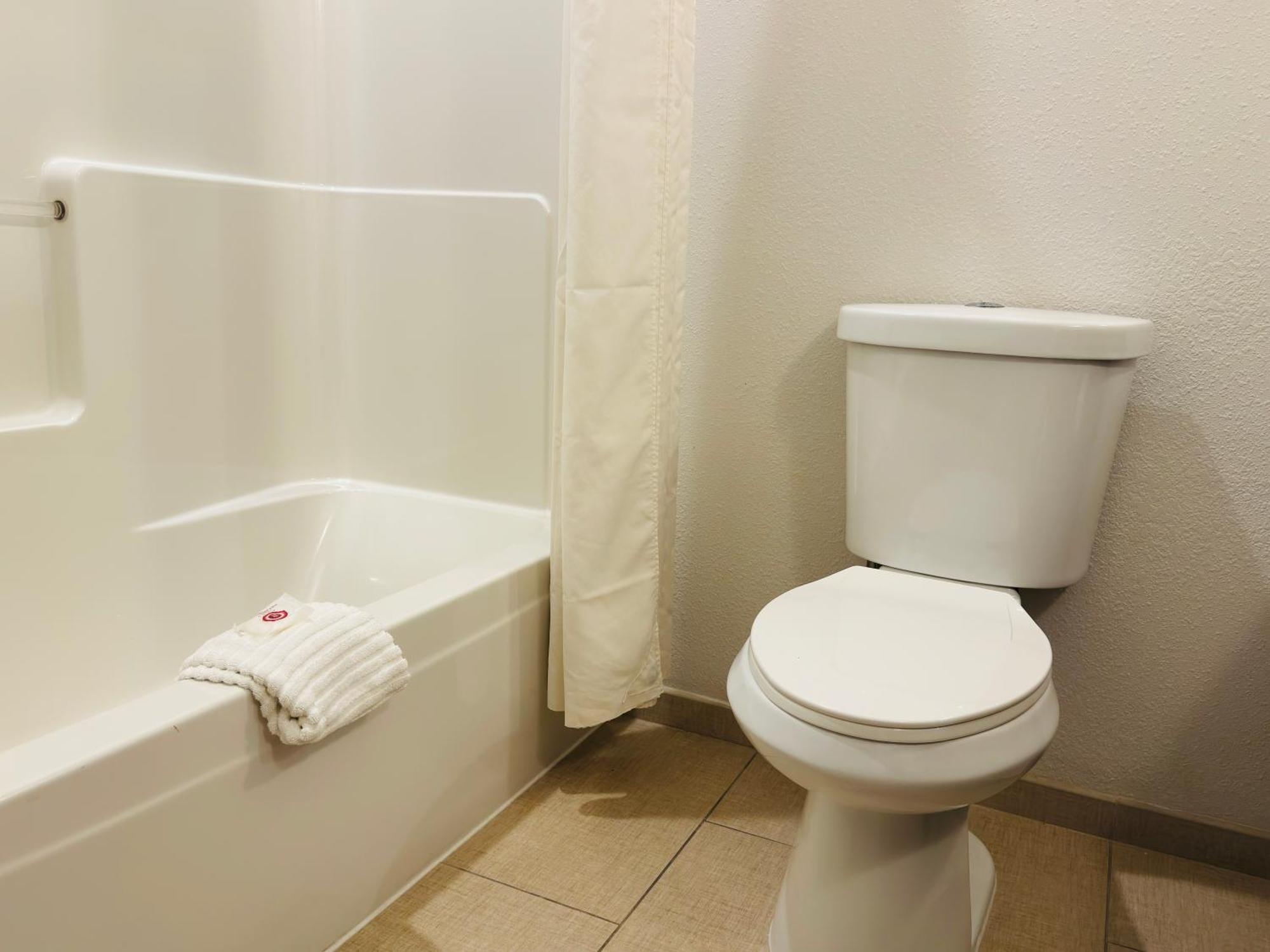 Comfort Suites Plymouth Near Us-30 Eksteriør billede