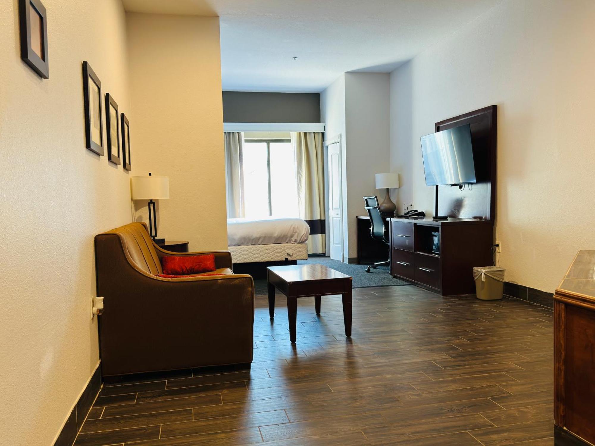 Comfort Suites Plymouth Near Us-30 Eksteriør billede