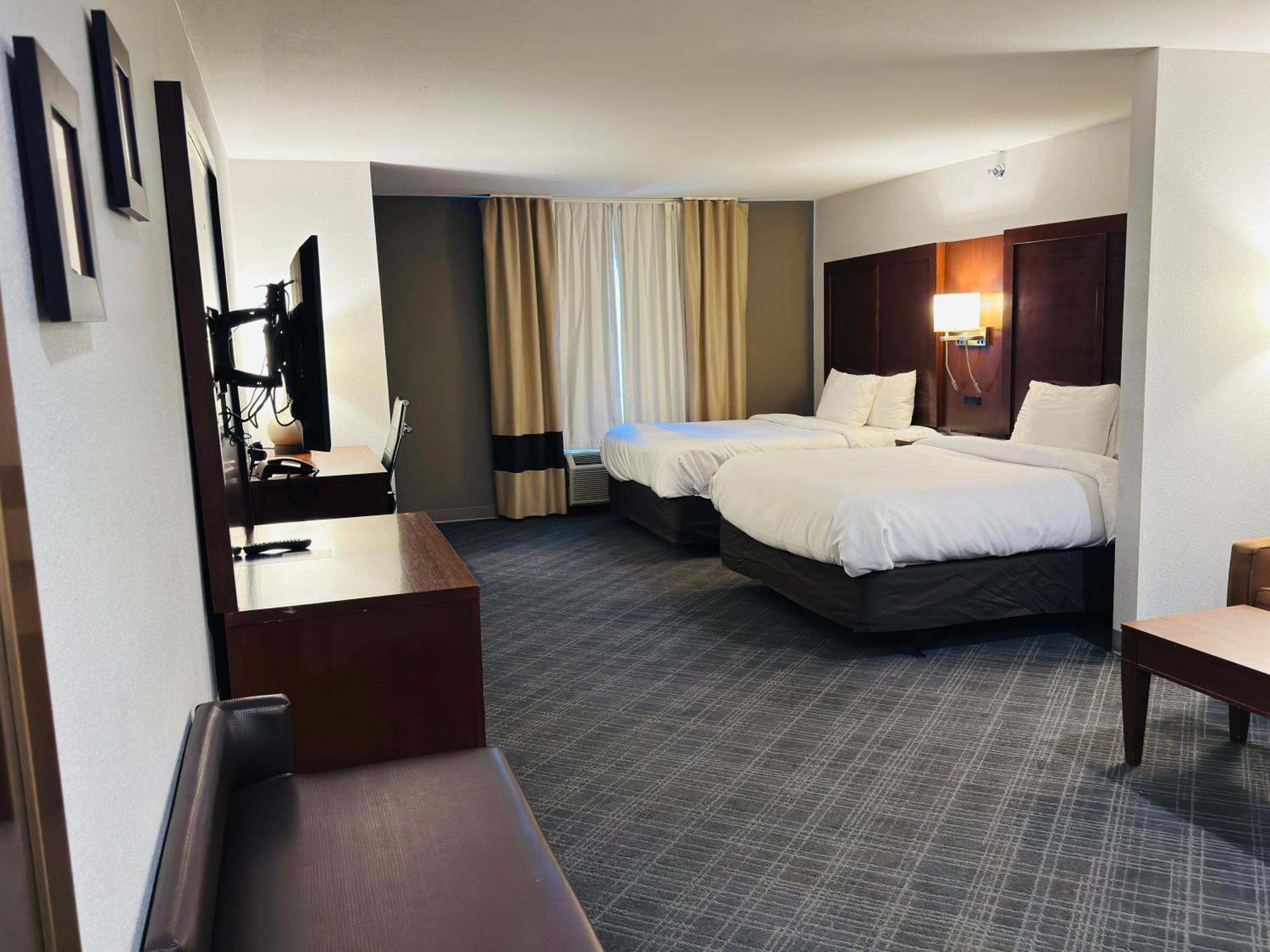 Comfort Suites Plymouth Near Us-30 Eksteriør billede