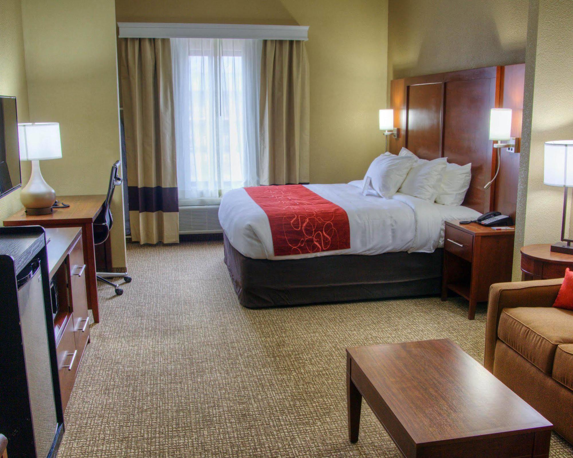 Comfort Suites Plymouth Near Us-30 Eksteriør billede